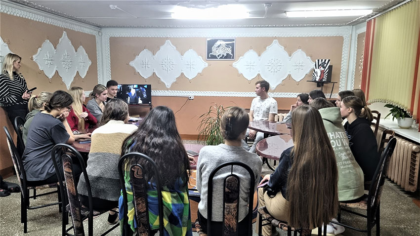 Студенты нашего общежития № 2 посмотрели интервью с председателем КГБ Беларуси Иваном Тертелем