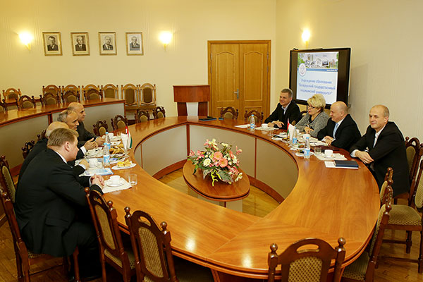Визит делегации Таджикского национального университета