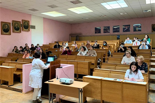 Участники «Школы молодого специалиста» о современных методах оценки состояния плода при беременности и в родах