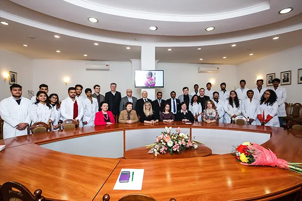 Дружеская встреча с выпускником университета