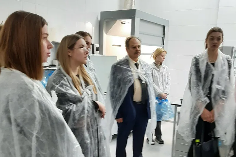 Шестикурсники медико-профилактического факультета отработали навыки проведения обследования предприятия по производству пищевых продуктов
