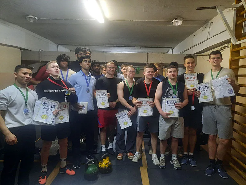 Соревнования по гиревому спорту среди сборных команд общежитий