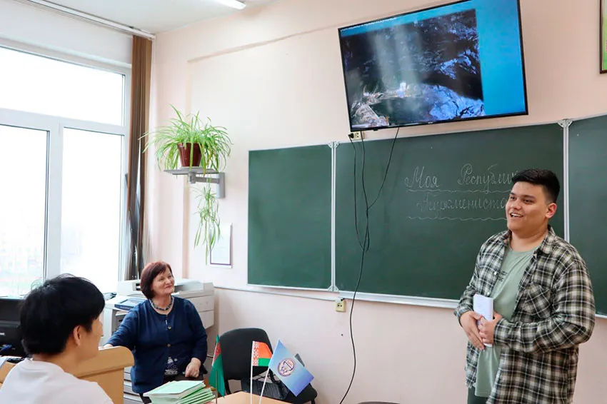 «У карты моей родины. Туркменистан»
