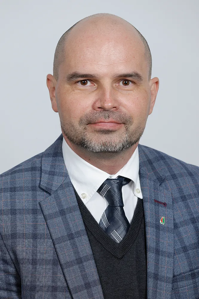 Авзалов Руслан Радикович
