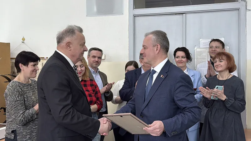  Поздравляем с юбилеем старшего преподавателя кафедры нормальной физиологии Алексея Печурского!