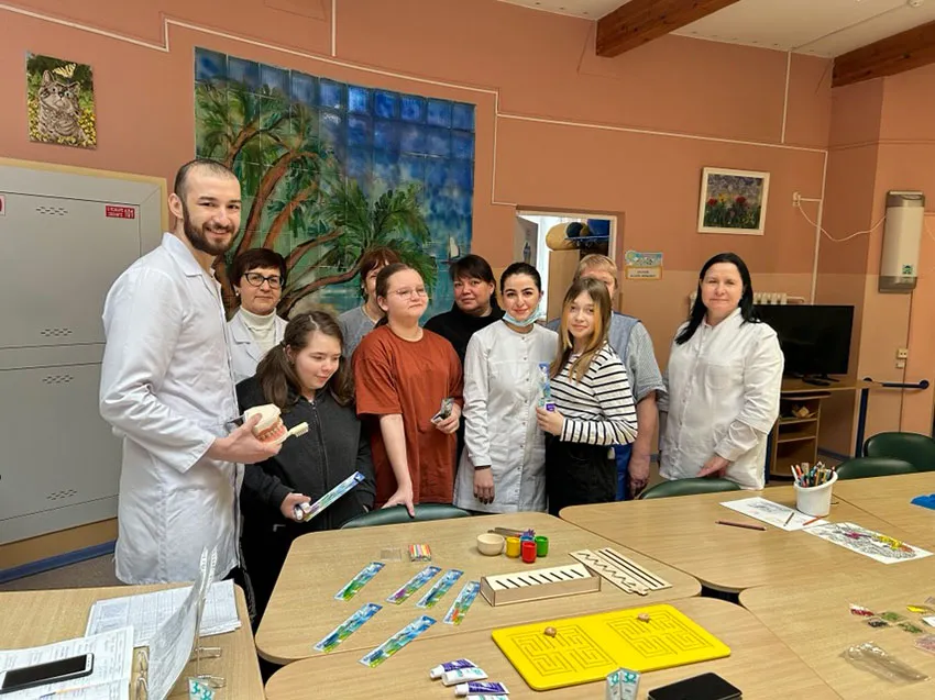 Самое маленькое проявление доброты стоит больше, чем самое большое намерение