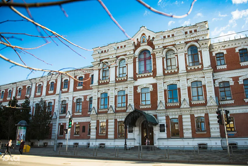 Коллектив кафедры белорусского и русского языков принимает поздравления от коллег и друзей