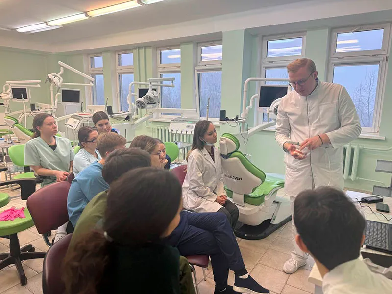 Мастер-класс по современным стоматологическим технологиям: от виниров до цифрового сканирования