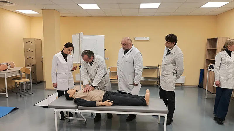 Инновации и практические навыки: преподаватели кафедры микробиологии посетили симуляционно-аттестационный центр БГМУ