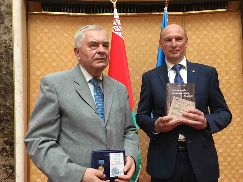 Доктор медицинских наук, профессор Михаил Римжа награжден нагрудным знаком «Заслуженный миротворец»