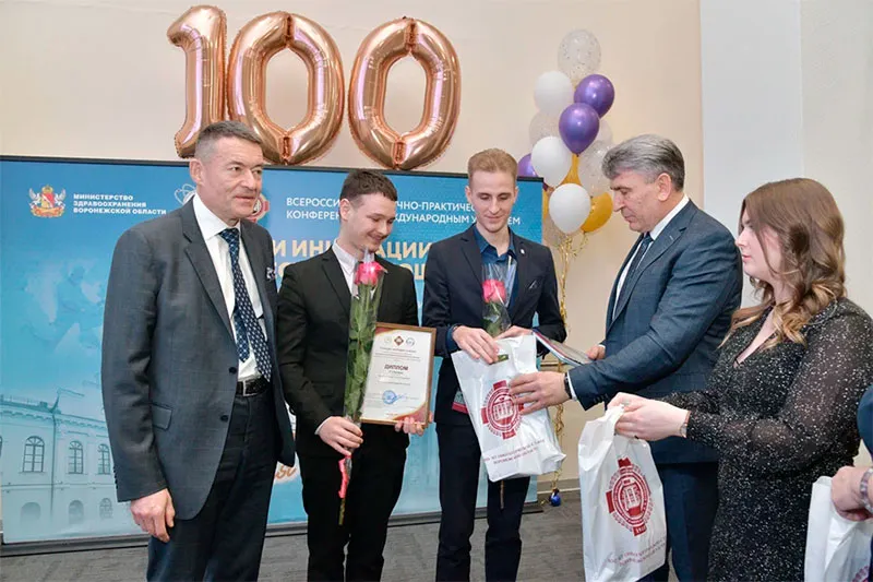 The Dean and students of the Faculty of Medicine took part in events dedicated to the 100th anniversary of the oncological services of the Voronezh region