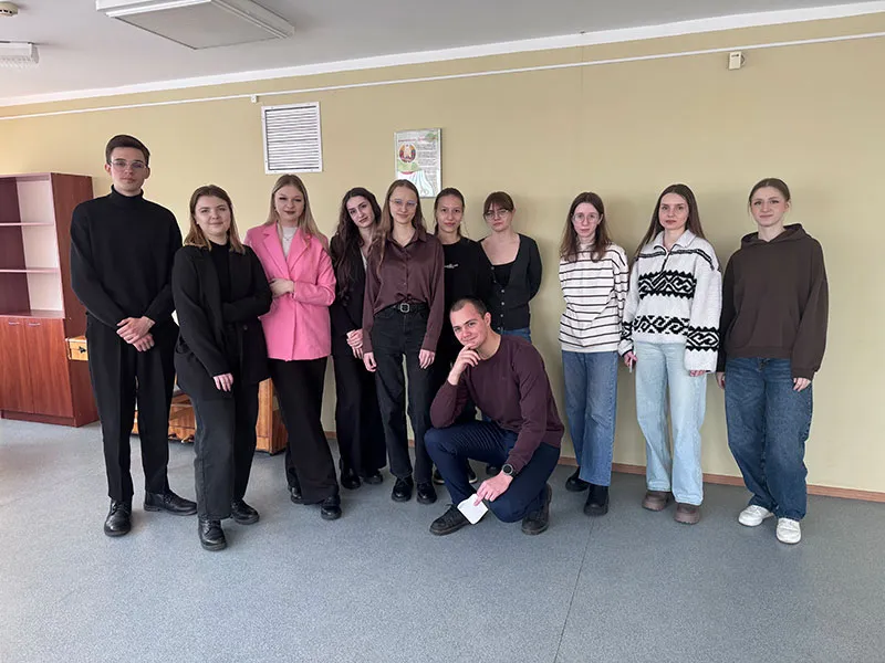 Навыки эффективной коммуникации для будущих фармацевтов: инвестиция в профессиональное будущее