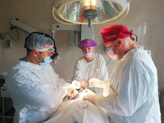 Мастер-класс по хирургическому лечению детей с врожденной патологией лица дал Дмитрий Гричанюк в Гродненской университетской клинике