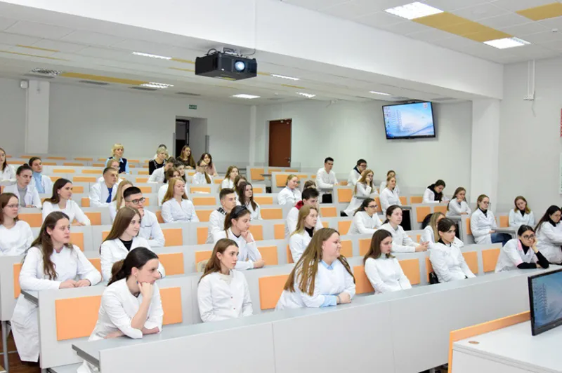 Защита прав потребителей: встреча студентов фармацевтического факультета с судьей Минского областного суда