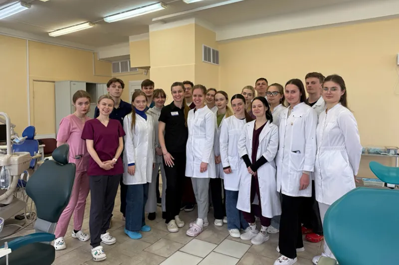 На кафедре консервативной стоматологии состоялся мастер-класс в рамках подготовки к олимпиаде практического мастерства