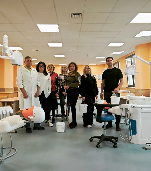 Субботник на кафедре стоматологической пропедевтики и материаловедения: вместе — к чистоте и порядку!