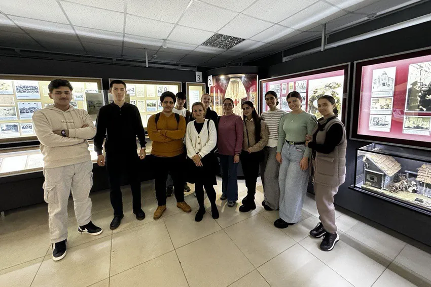 Иностранные студенты-первокурсники в Музее истории медицины Беларуси