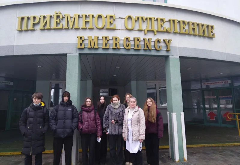 Экскурсия для учеников 11 классов от кафедры клинической фармакологии