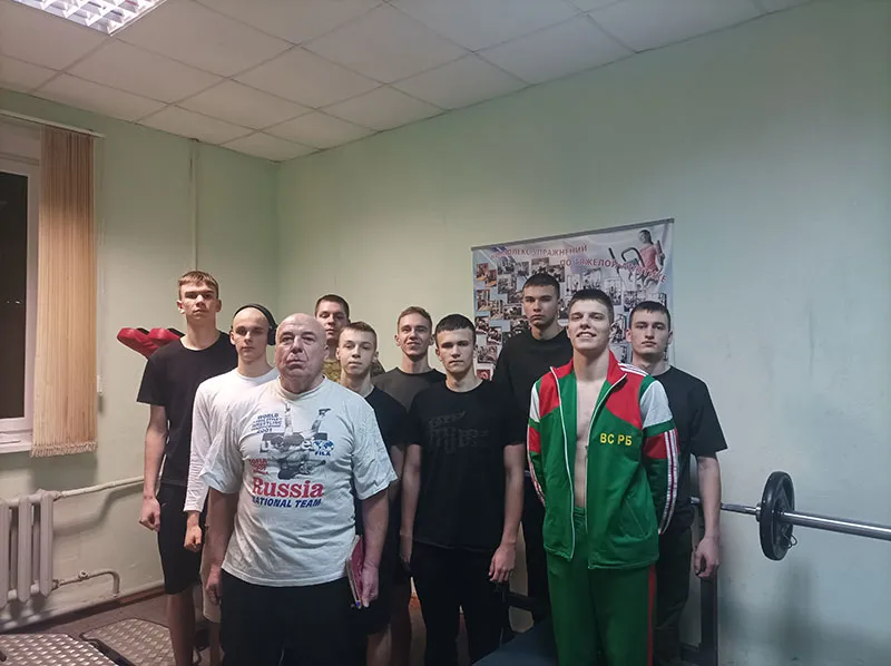 Силовое двоеборье в общежитии № 1