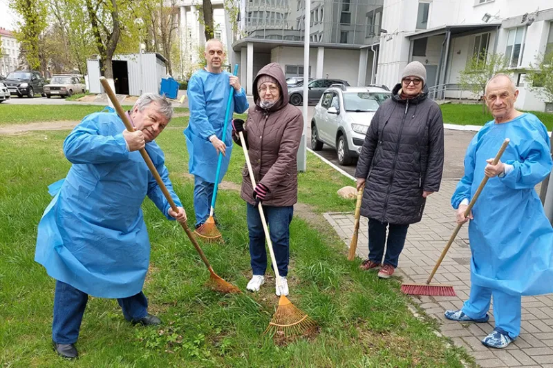 Кафедра детской хирургии трудилась субботнике