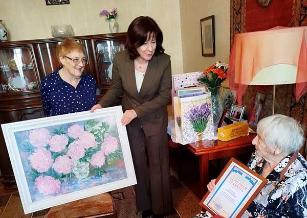 Старейший сотрудник кафедры нормальной анатомии Раиса Марковна Петрова перешагнула вековой рубеж