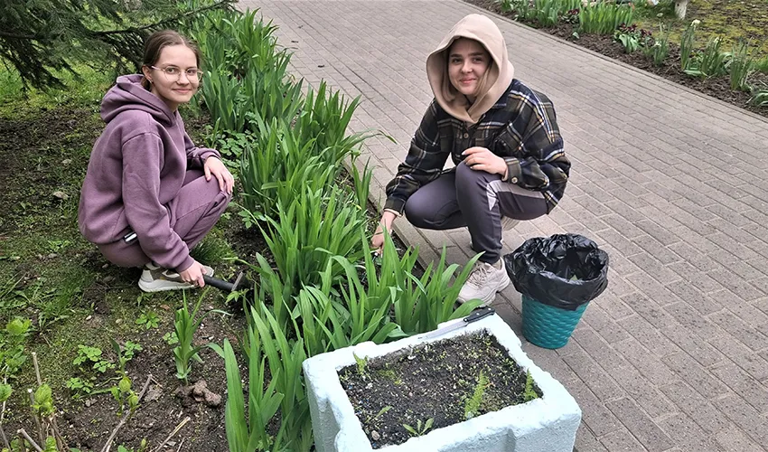 Субботник в «двойке»