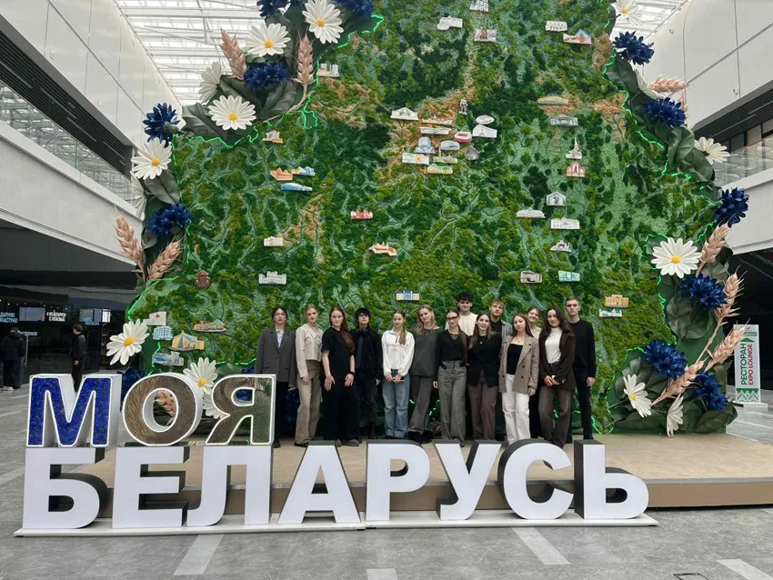 Студенты стоматологического факультета на выставке достижений суверенной Беларуси «Моя Беларусь»