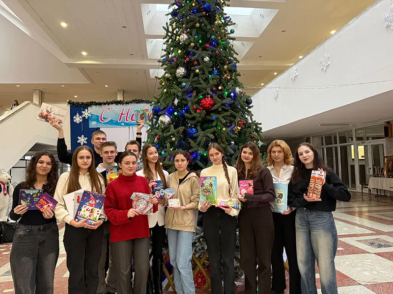 «Чудеса на Рождество»: студенты-стоматологи дарят праздник