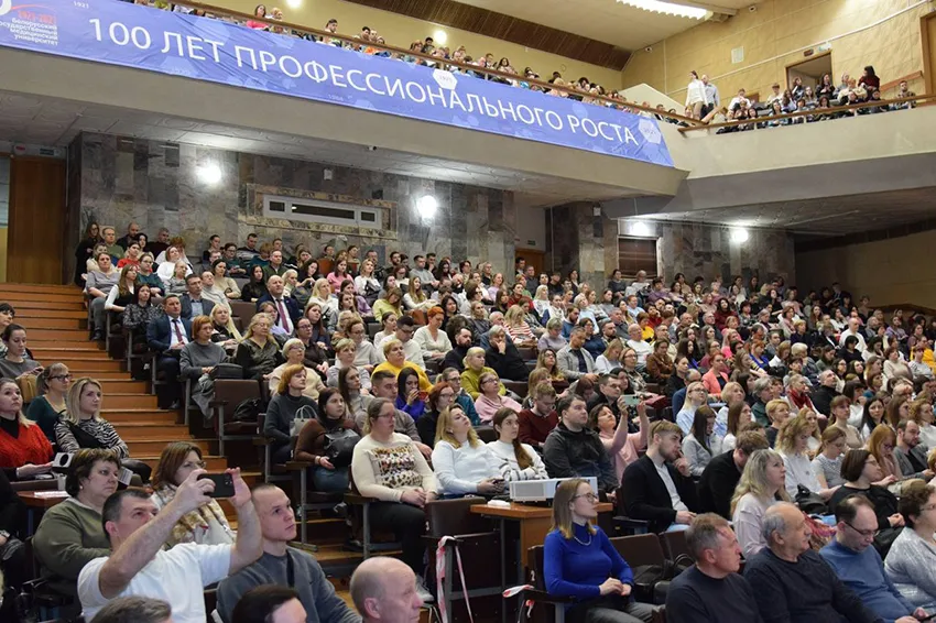 Встреча с Андреем Бугровым: будущее Беларуси в руках народа