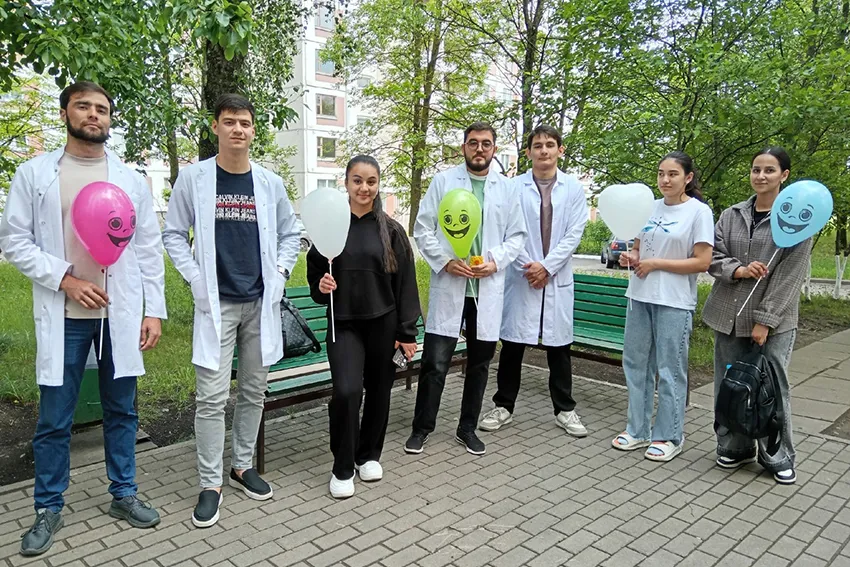«Люди в белых халатах!»