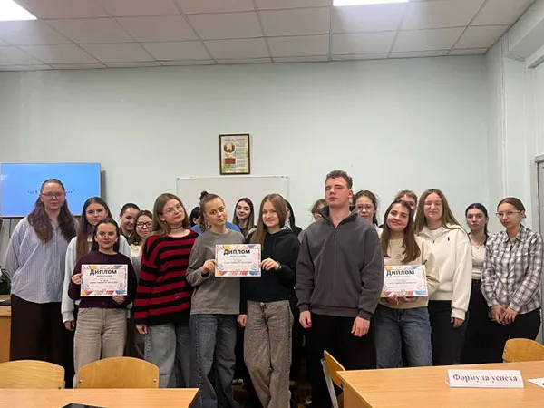 «Студенчества веселая пора»: как в нашем общежитии прошел незабываемый квиз ко Дню студента