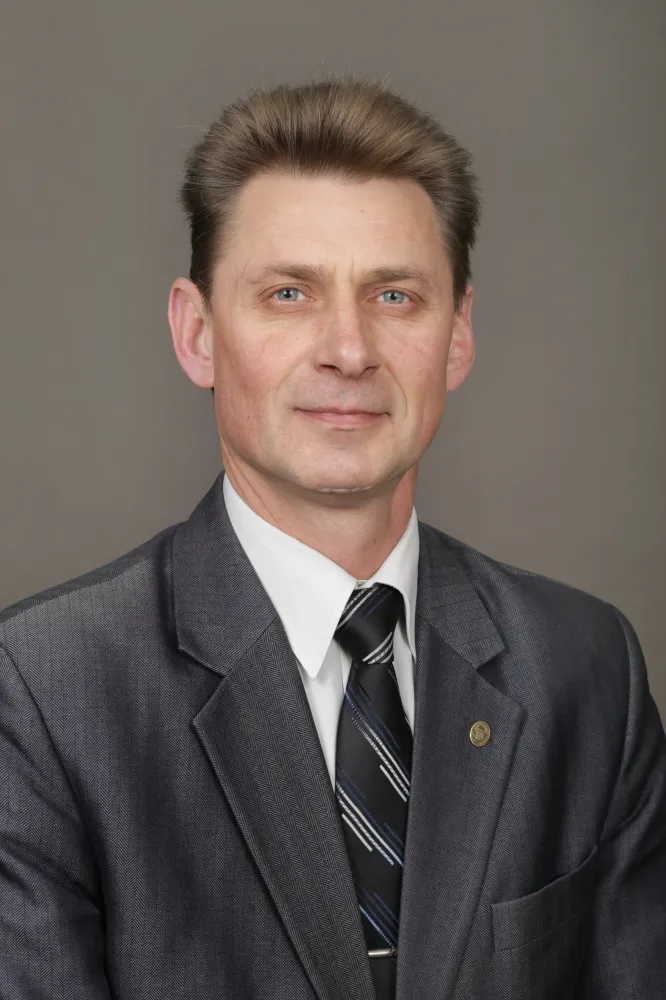 Толстой Виктор Алексеевич