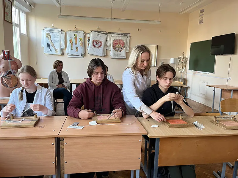 «Студентам» на неделю преподали урок на кафедре оперативной хирургии и топографической анатомии