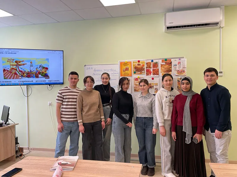 Иностранные студенты знакомятся с традициями празднования Масленицы в разных странах мира