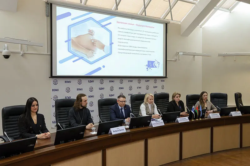 Открытый диалог для девушек: «Быть мамой – круто!»