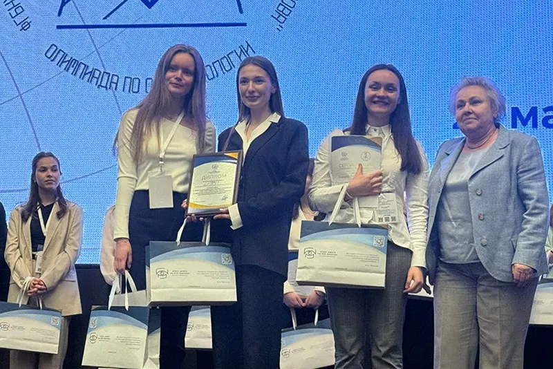 Сборная Белгосмедуниверситета стала серебряным призером I Международной студенческой олимпиады по офтальмологии