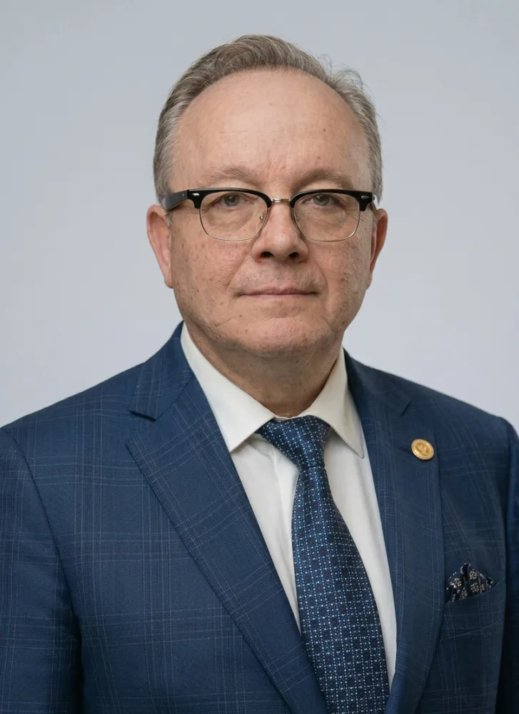 Янушевич Олег Олегович 