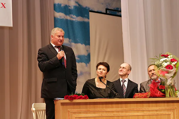 2-й кафедре внутренних болезней 50 лет. Международная конференция «Актуальные проблемы внутренних болезней».