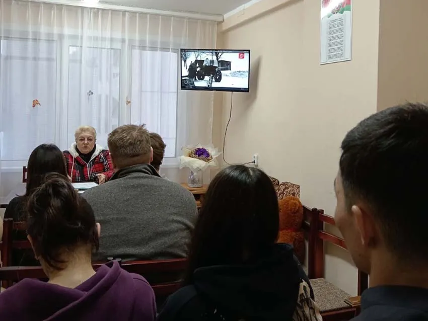 «Нам дороги эти позабыть нельзя!»
