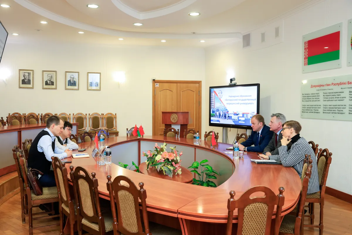 Визит компании-резидента Китайско-Белорусского индустриального парка «Великий камень» – ООО «Медицинская научно-техническая компания Хайхунбел»