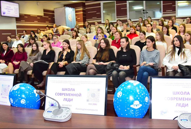 Секреты идеального макияжа специально для участниц проекта «Школа современной леди»