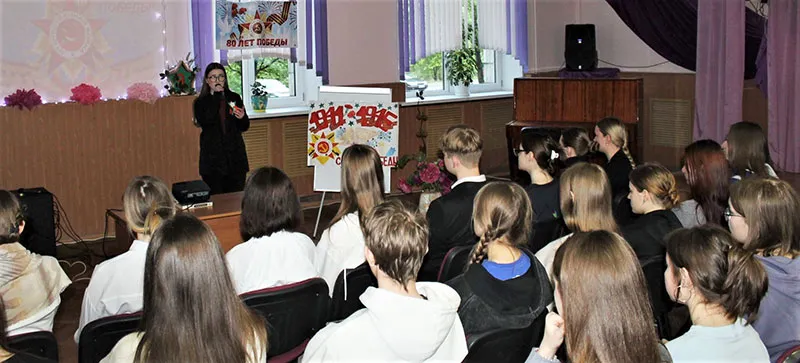 Этих дней не смолкнет слава
