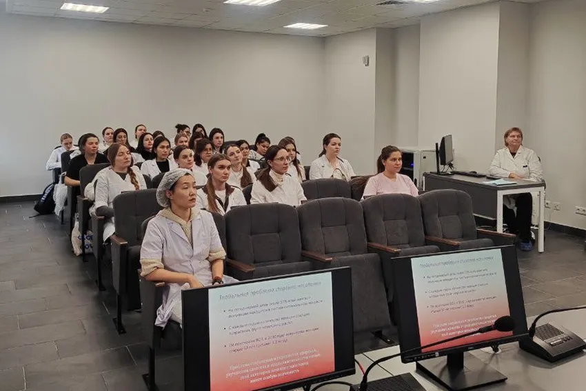 О женском здоровье в период перименопаузы говорили в этот раз участники проекта «Школа молодого специалиста»
