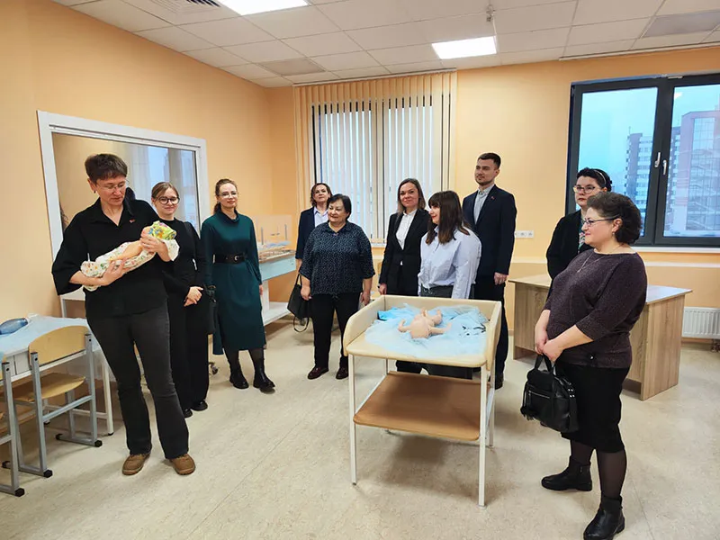 Преподаватели кафедры философии и политологии посетили новый практико-ориентированный корпус