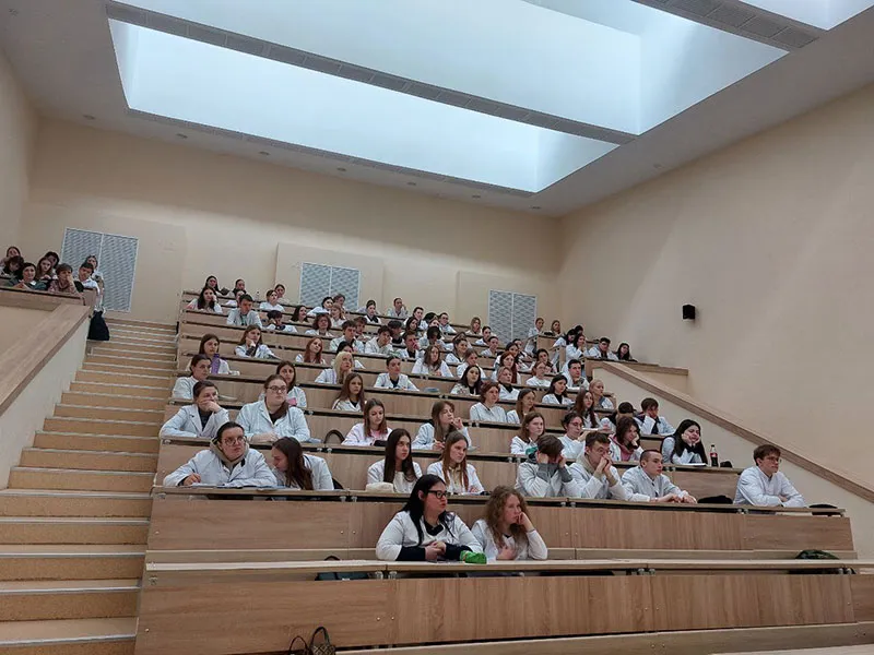 Трансмиссивные инфекции: интеграция биологии и эпидемиологии в учебном процессе первокурсников