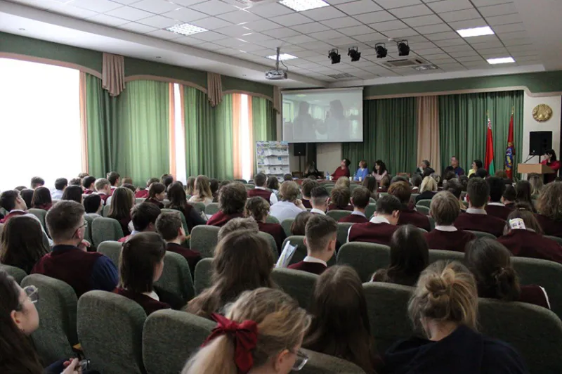 Правильный выбор: как не ошибиться с профессией? Диалог в лицее с участием БГМУ