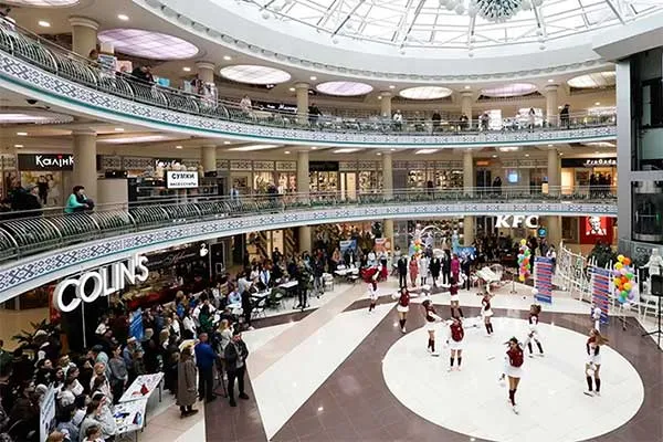 День здоровья в торговом центре «Столица» провели профессорско-преподавательский состав и студенты университета