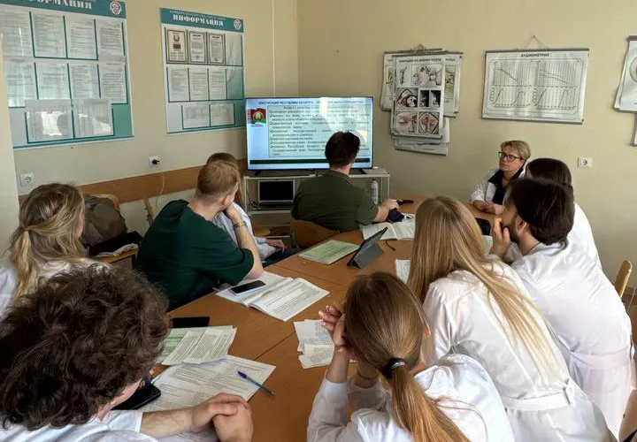 Информационные часы на кафедре оториноларингологии – к Дню Конституции Республики Беларусь