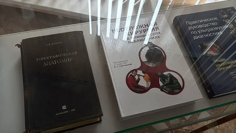 book_1.jpg