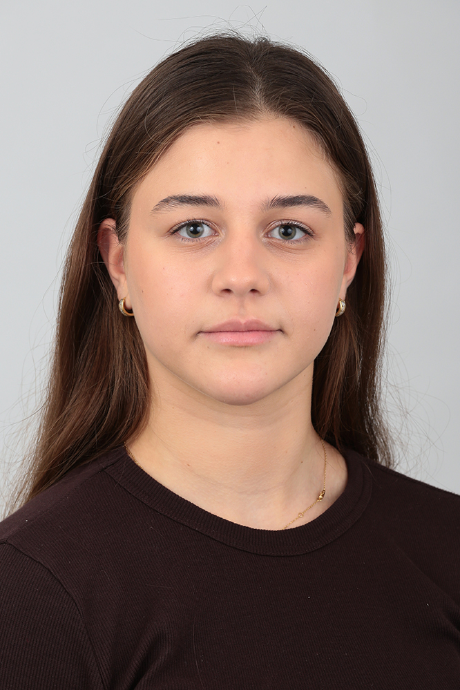 Насреддин Алина